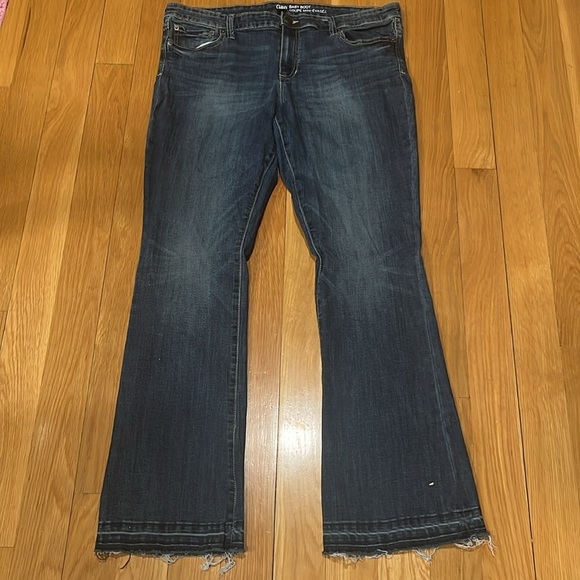 Gap women’s Baby boot jeans size 16/33R. - Picture 1 of 9